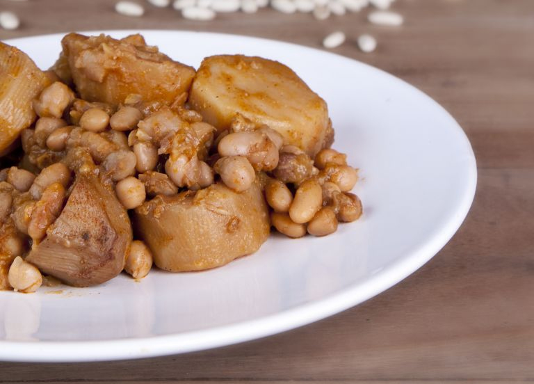 vegan cholent with potatoes beans and chickpeas