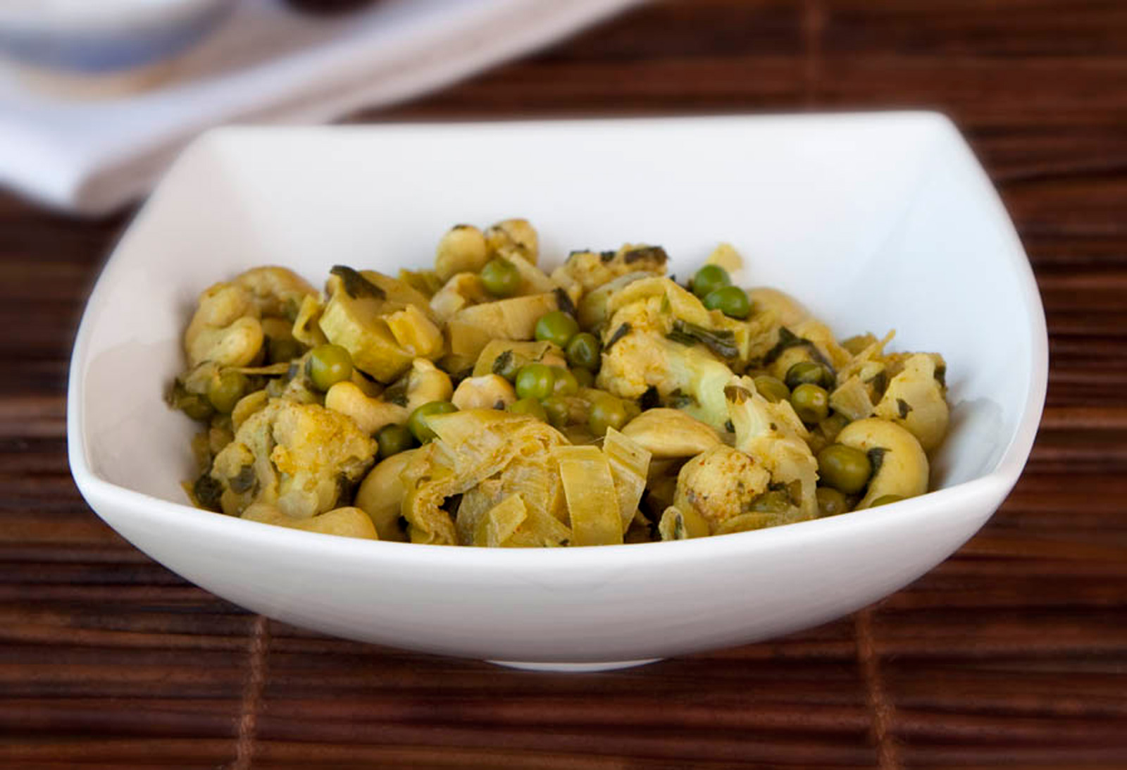 bowl with vegetable curry peas and cashew