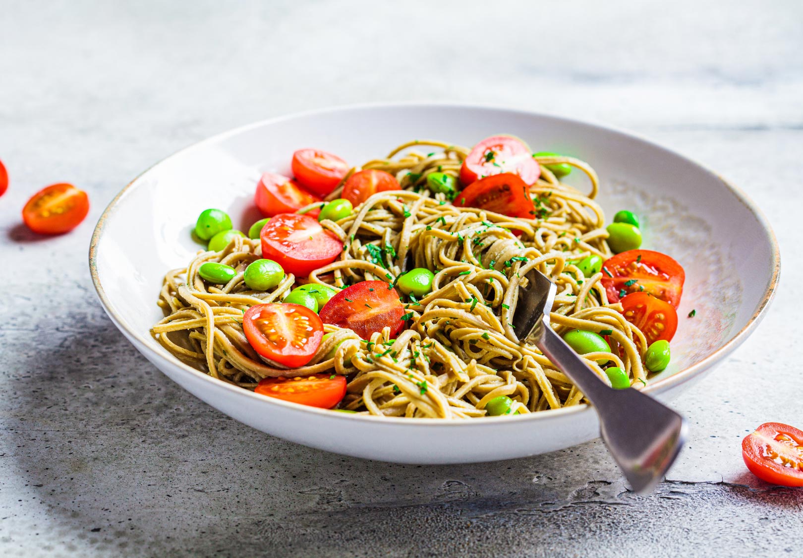 spaghetti with edamame and cherry tomatoes